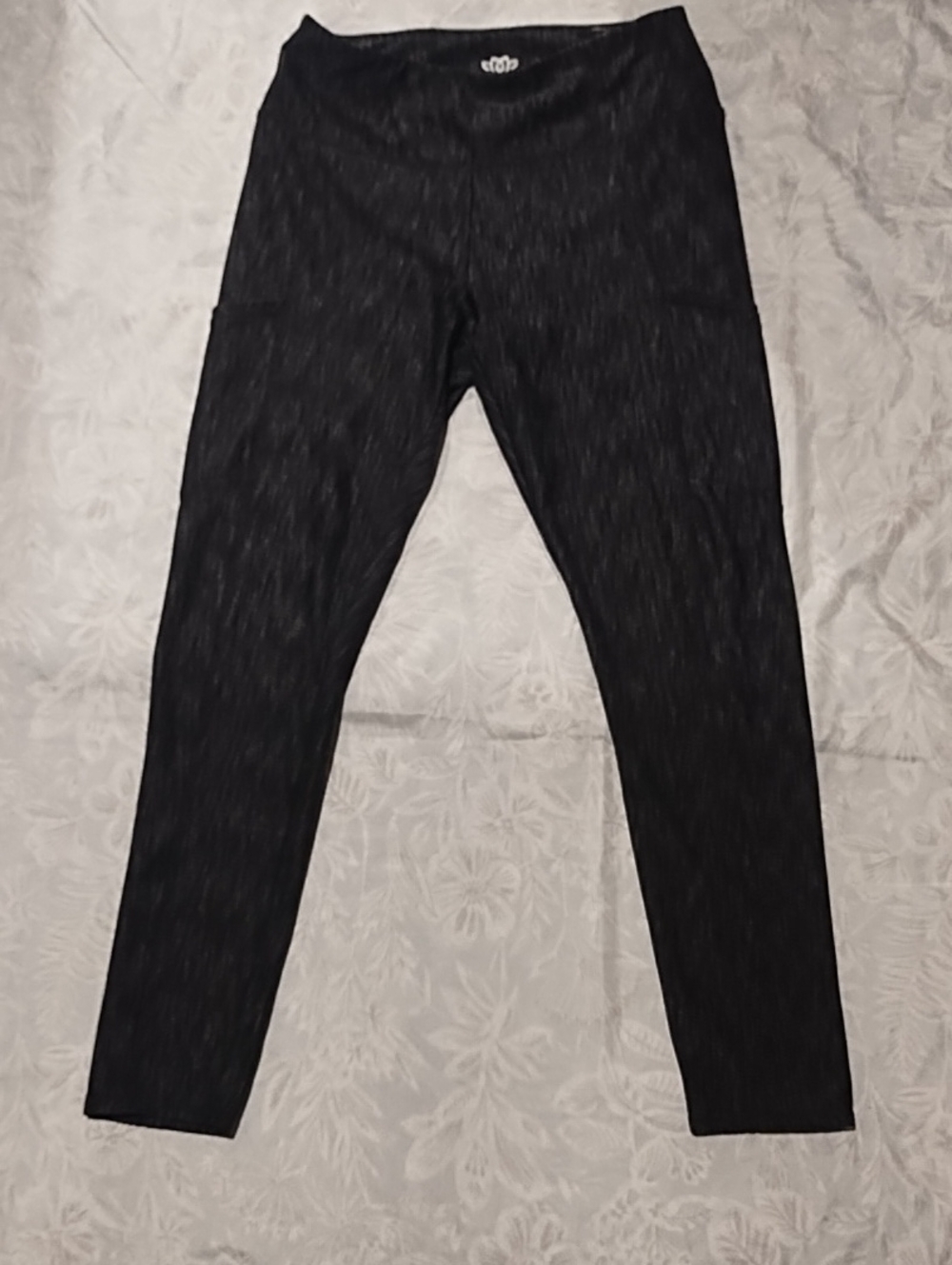 all in motion By Maurices Black Heathered Leggings VGC Medium With Side Pockets.